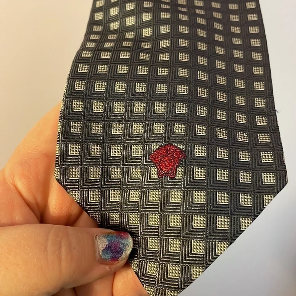 Versace Gray Silver Geometric Design Medusa Head Logo Silk Tie
